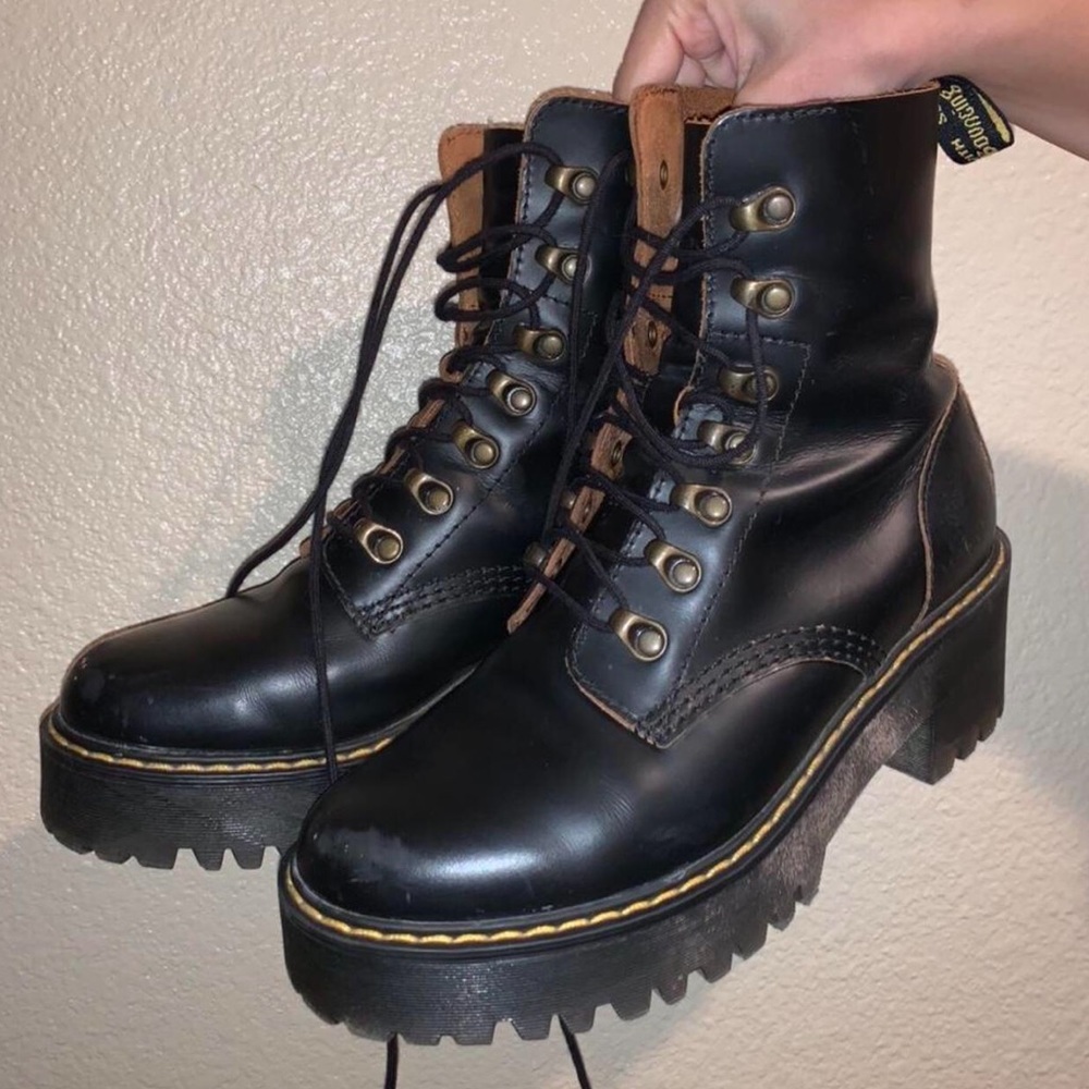 Dr Martens Leona Women’s Vintage Smooth Leather Heeled Boots